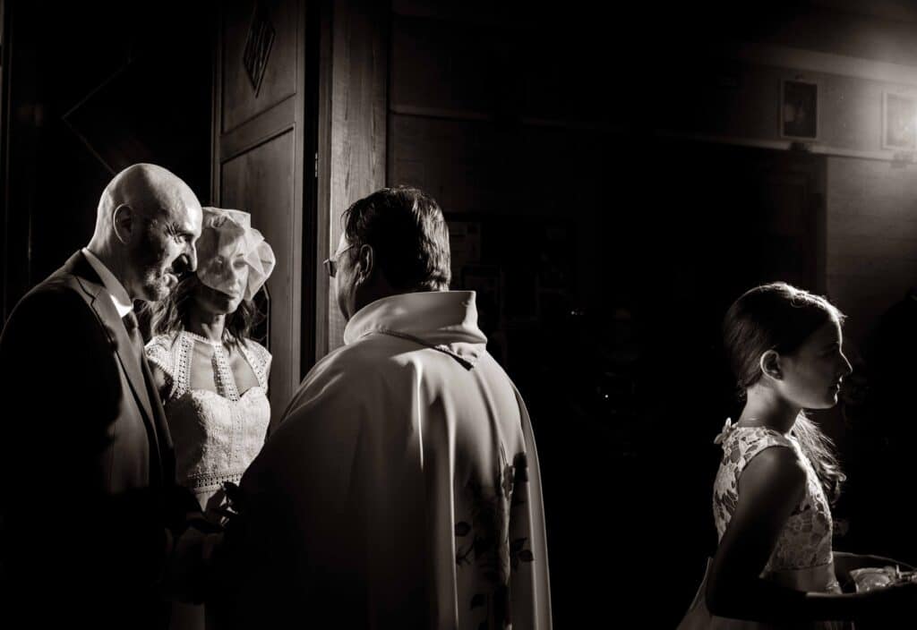 reportage-matrimonio-lucca-2027-scatto-rubato-emozione-spontanea-sposi